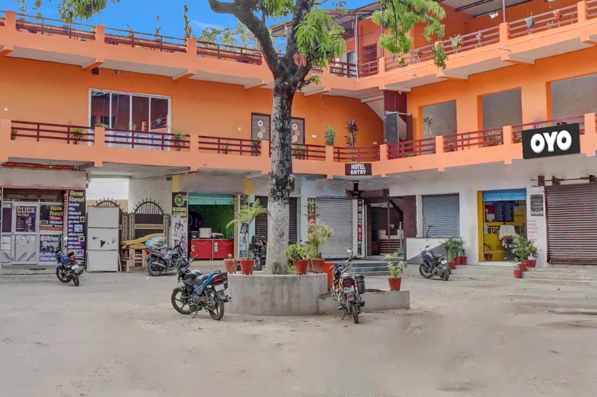 Oyo Flagship 81389 Hotel Siddhi Vinayak Motihari ภายนอก รูปภาพ