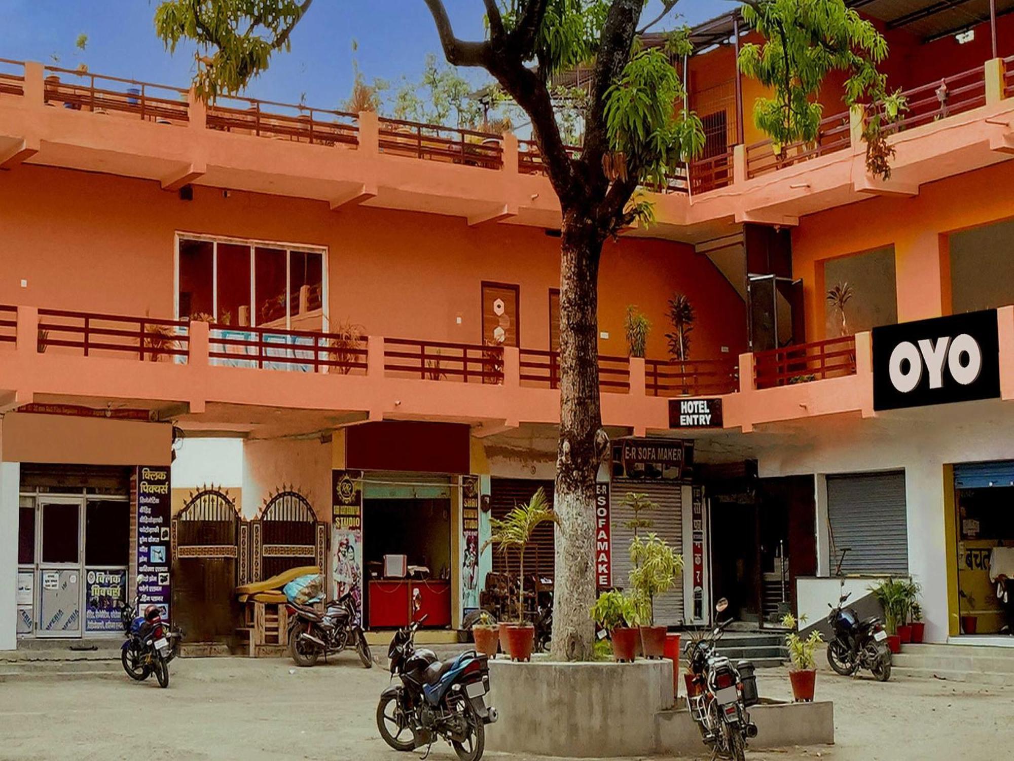 Oyo Flagship 81389 Hotel Siddhi Vinayak Motihari ภายนอก รูปภาพ